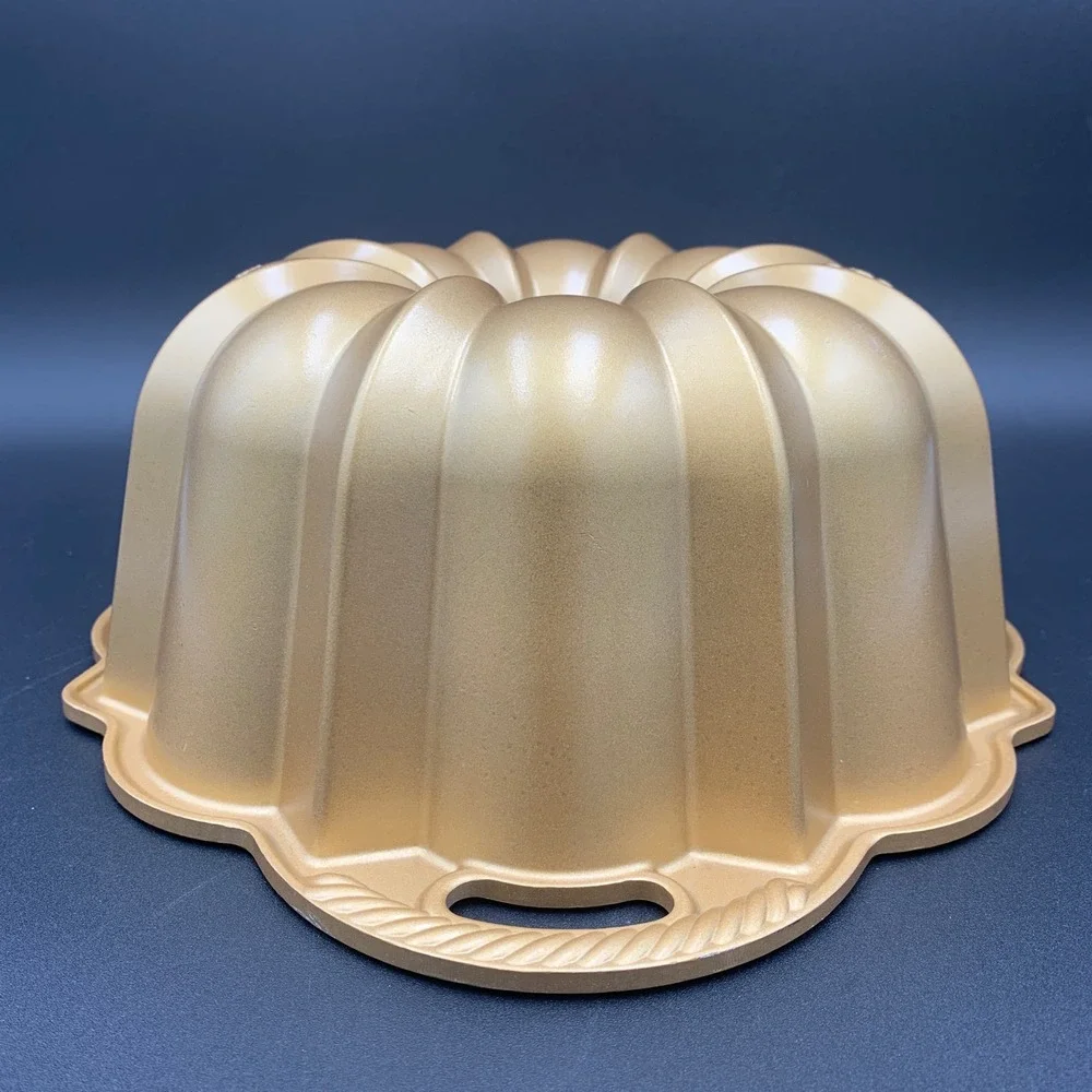 Nordic Ware Gold Anniversary Bundt Pan 10-15 Cup Cast Aluminum Made in USA